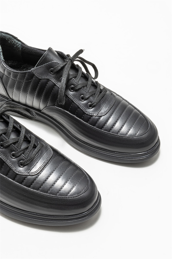 Siyah deri erkek günlük ayakkabı, günlük kullanım için - Elle Shoes