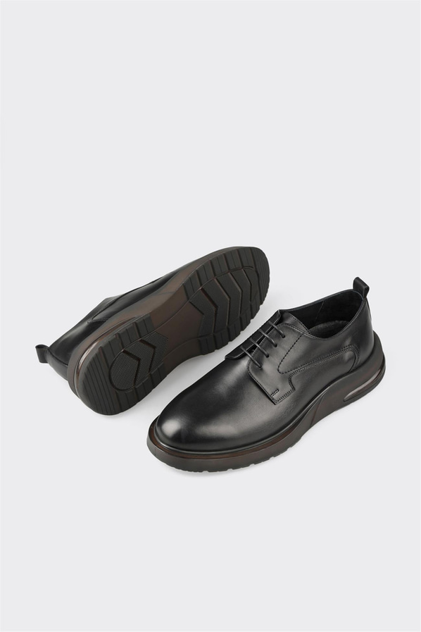 Siyah deri erkek günlük ayakkabı, rahat kullanım için - Elle Shoes