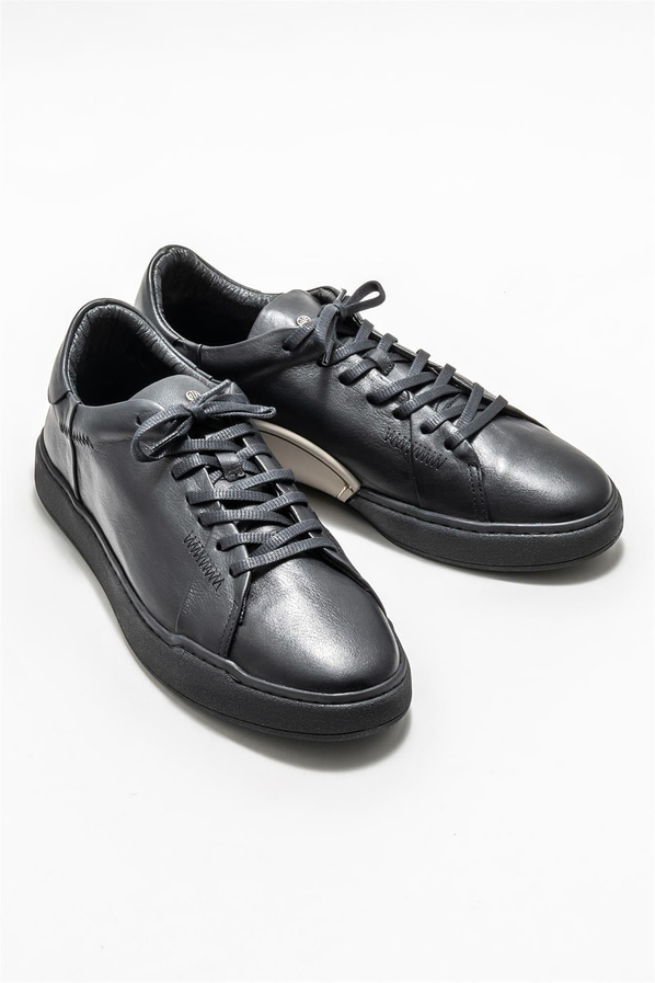 Siyah deri erkek günlük ayakkabı, günlük kullanım için - Elle Shoes