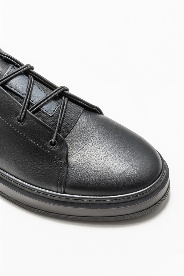 Siyah deri erkek günlük ayakkabı, günlük kullanım için - Elle Shoes