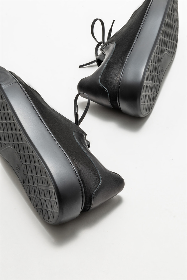 Siyah deri erkek günlük ayakkabı, günlük kullanım için - Elle Shoes