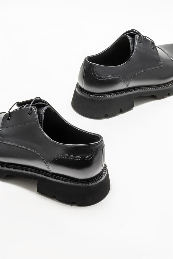 Siyah deri erkek günlük ayakkabı, günlük kullanım için - Elle Shoes