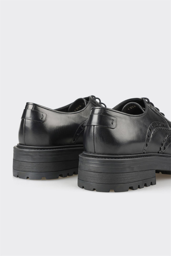 Siyah deri kalın tabanlı erkek günlük ayakkabı, günlük kullanım için - Elle Shoes