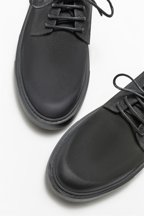 Siyah deri erkek günlük ayakkabı, günlük kullanım için - Elle Shoes