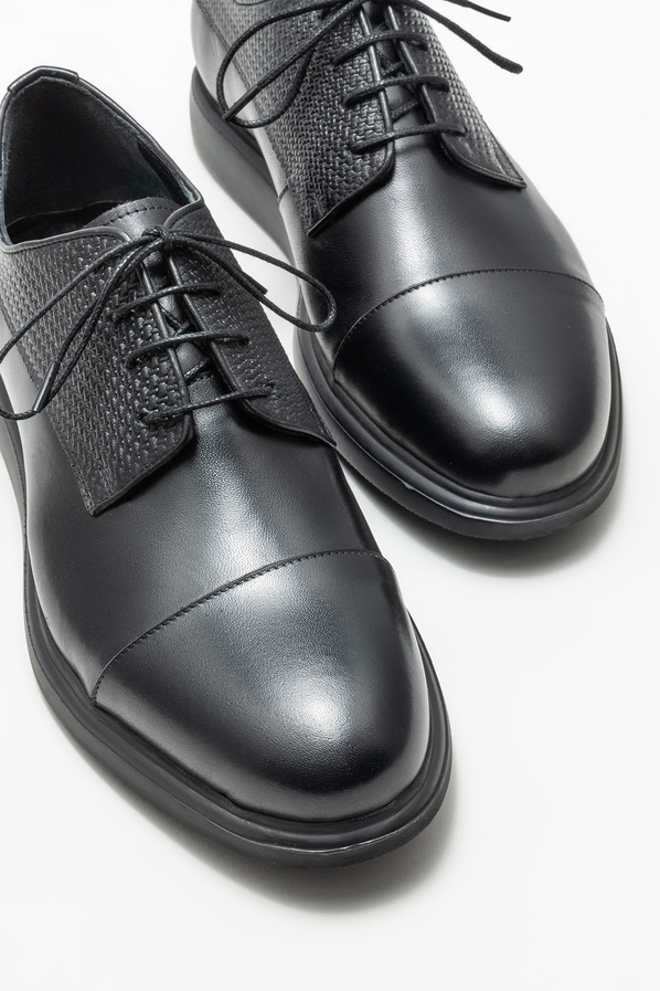 Siyah deri erkek günlük ayakkabı, günlük kullanım için - Elle Shoes