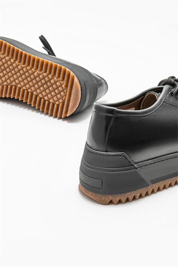Siyah deri erkek günlük ayakkabı, günlük kullanım için - Elle Shoes
