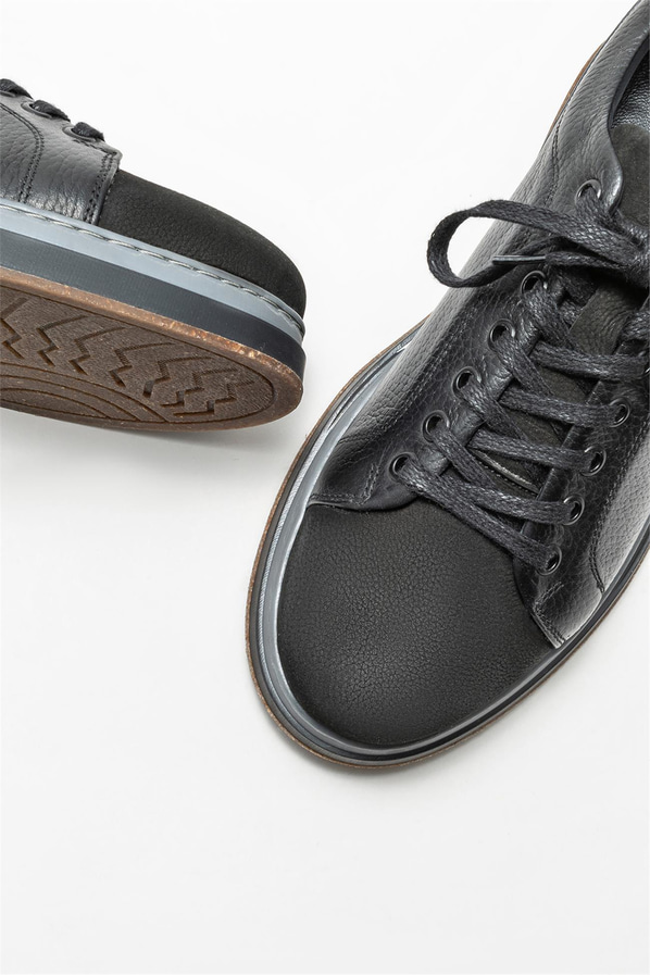 Siyah deri erkek günlük ayakkabı, günlük kullanım için - Elle Shoes