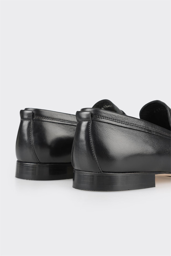 Siyah deri erkek loafer, rahat kullanım için - Elle Shoes
