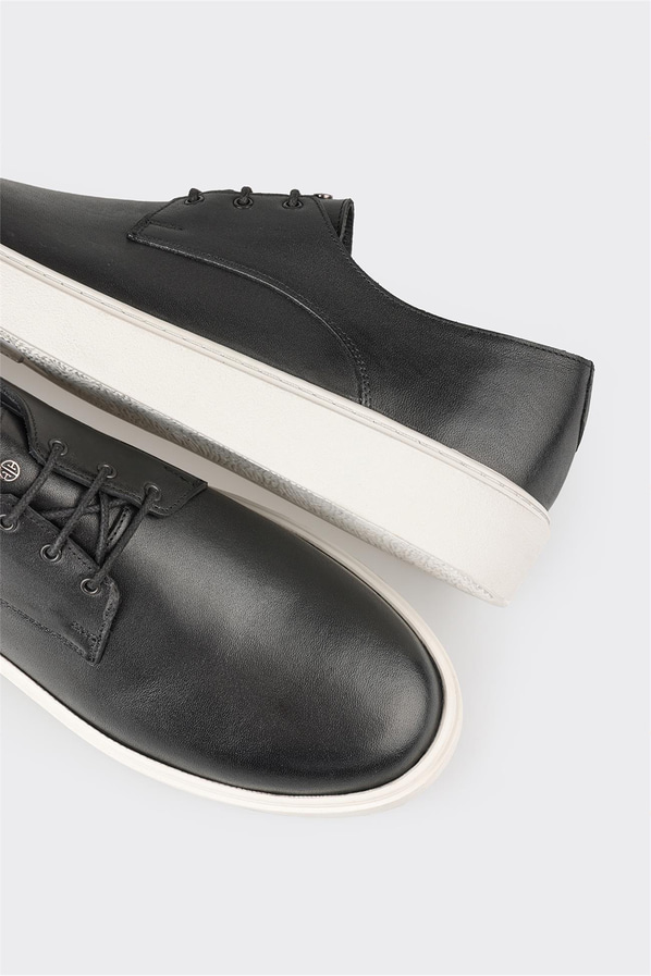 Siyah deri erkek günlük ayakkabı, günlük kullanım için - Elle Shoes