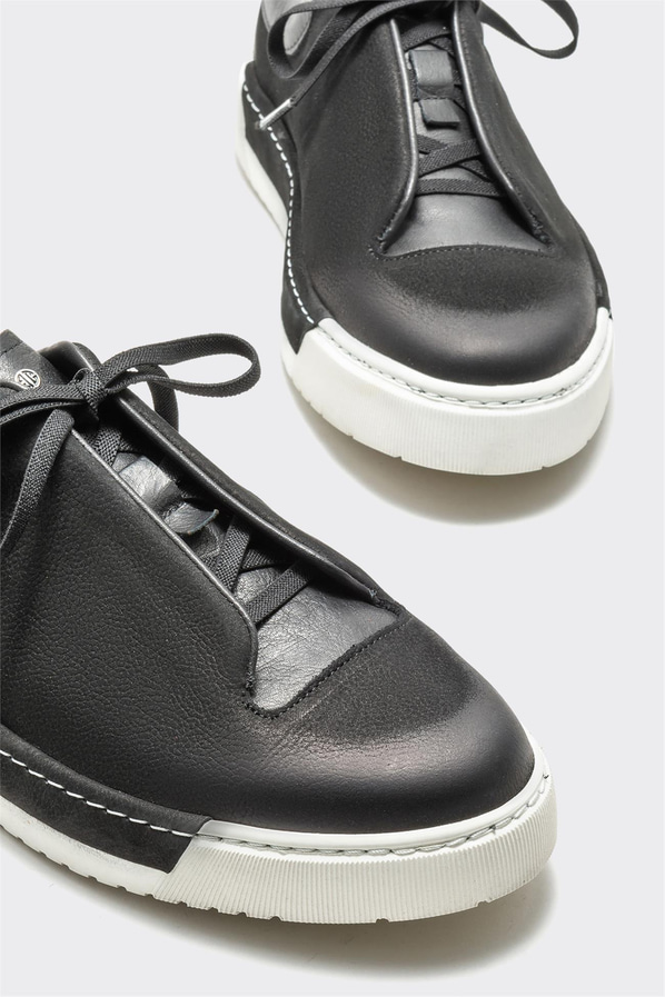 Siyah deri erkek günlük ayakkabı, günlük kullanım için - Elle Shoes