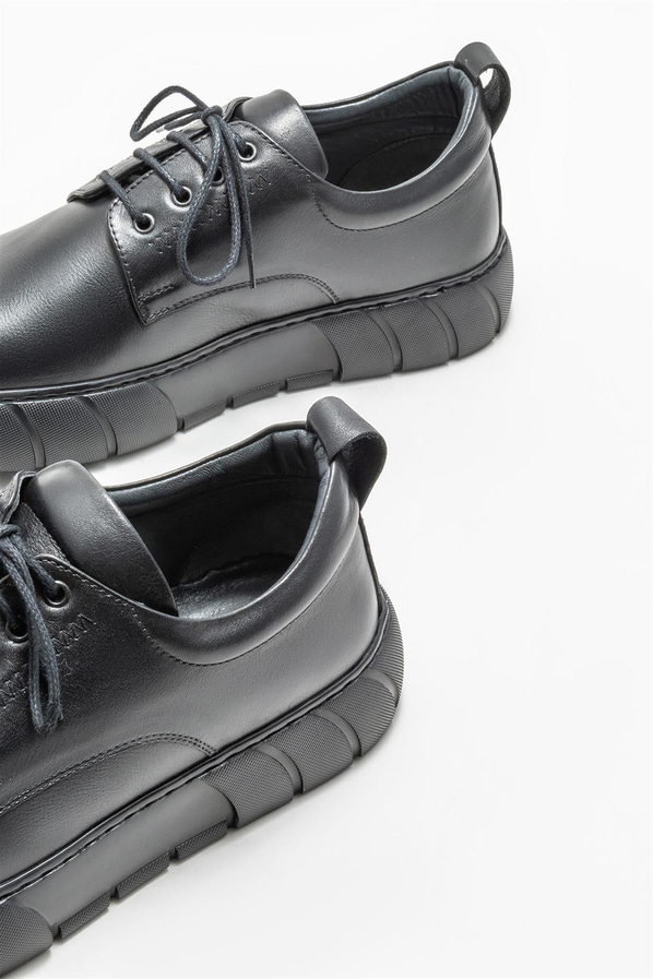 Siyah deri erkek günlük ayakkabı, günlük kullanım için - Elle Shoes