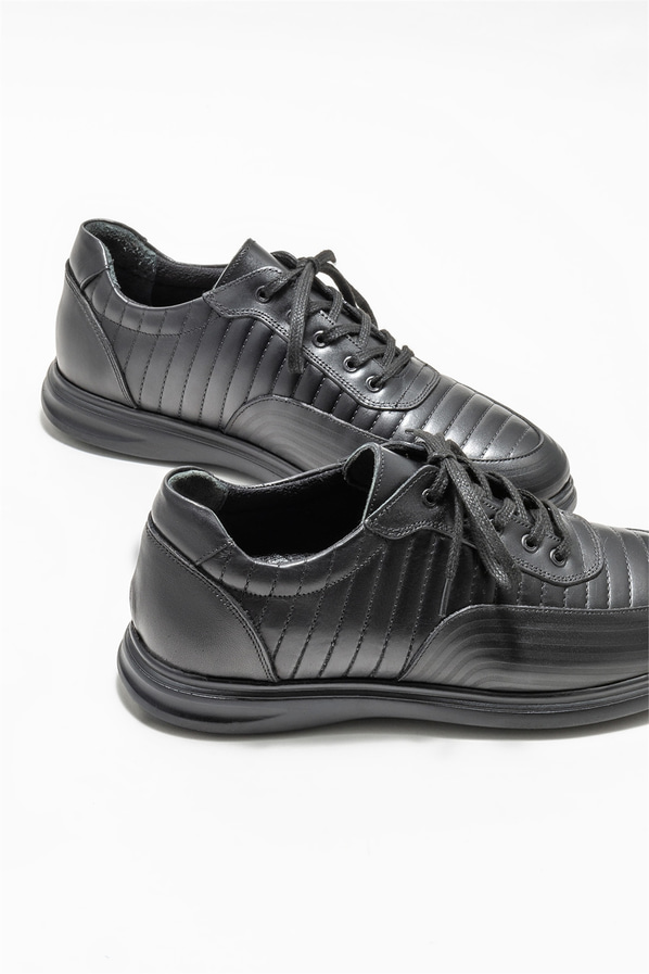 Siyah deri erkek günlük ayakkabı, günlük kullanım için - Elle Shoes