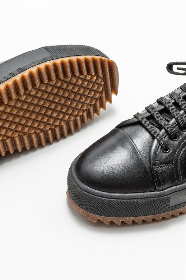 Siyah deri erkek günlük ayakkabı, günlük kullanım için - Elle Shoes