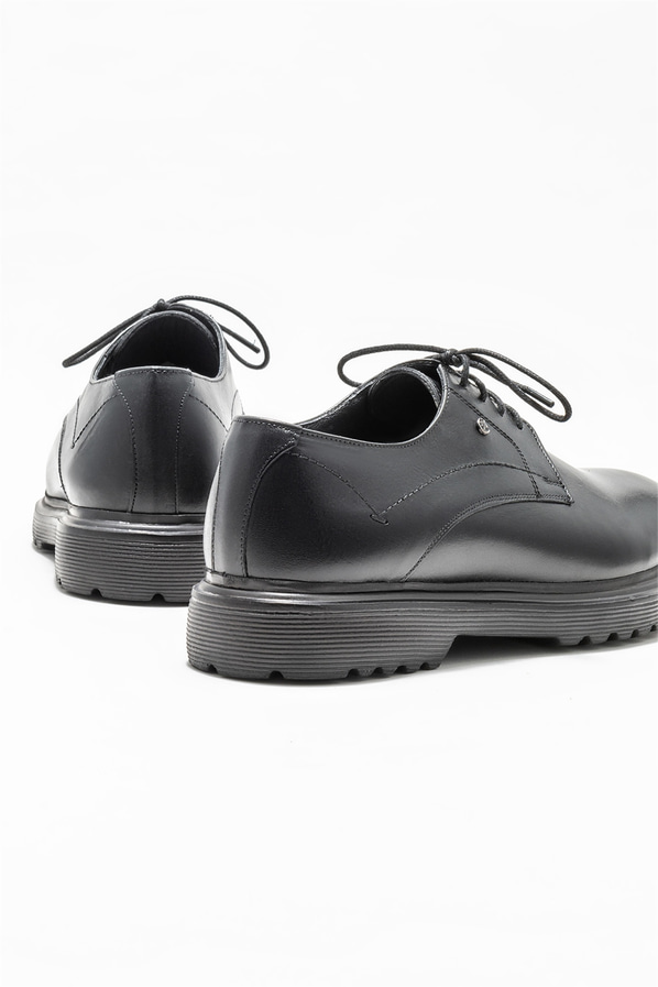 Siyah deri erkek günlük ayakkabı, günlük kullanım için - Elle Shoes