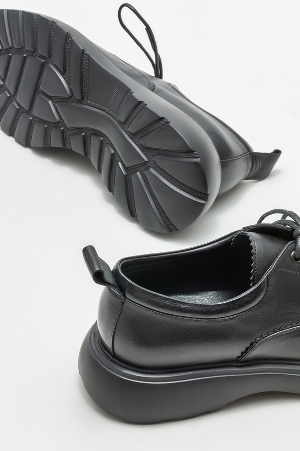 Siyah deri erkek günlük ayakkabı, günlük kullanım için - Elle Shoes