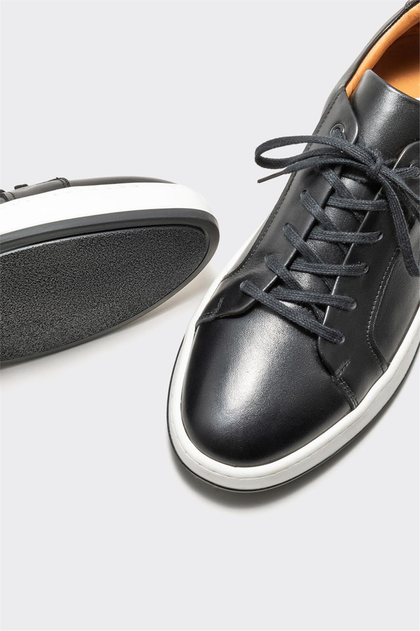 Siyah deri erkek günlük ayakkabı, günlük kullanım için - Elle Shoes