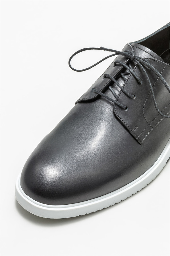 Siyah deri erkek günlük ayakkabı, günlük kullanım için - Elle Shoes
