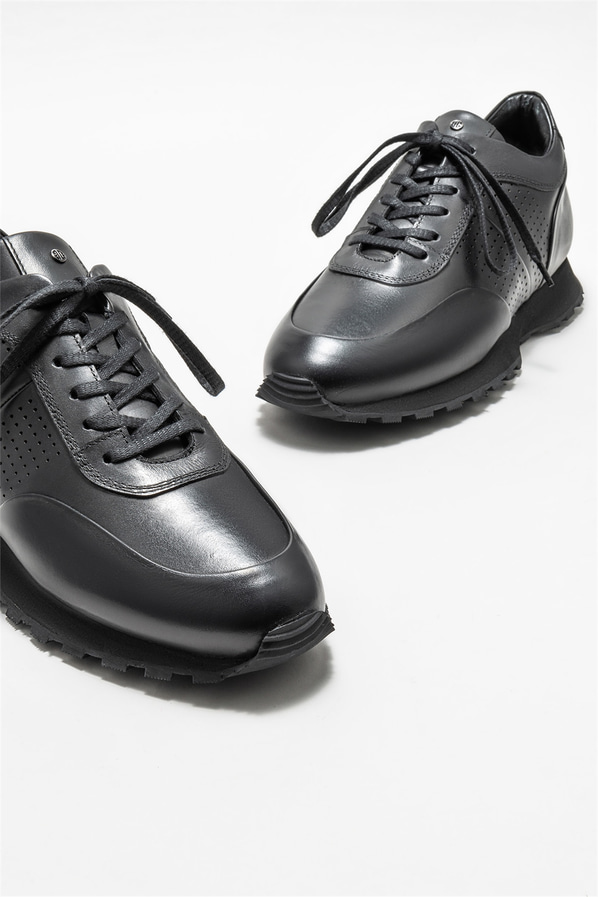 Siyah deri erkek günlük ayakkabı, günlük kullanım için - Elle Shoes