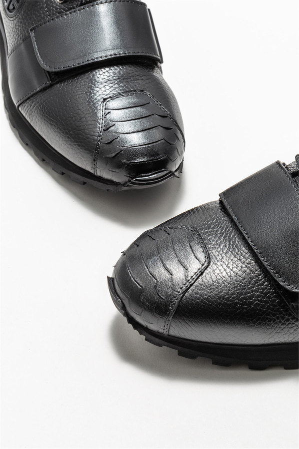 Siyah deri erkek günlük ayakkabı, günlük kullanım için - Elle Shoes