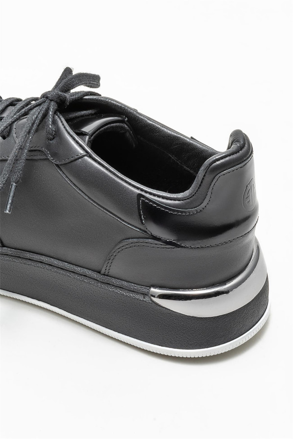 Siyah deri erkek günlük ayakkabı, günlük kullanım için - Elle Shoes