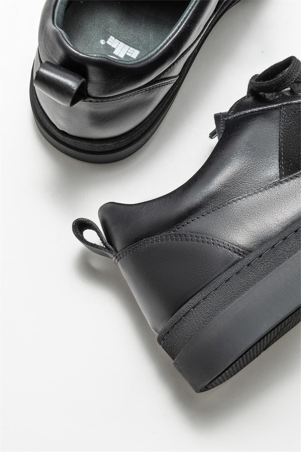 Siyah deri erkek günlük ayakkabı, günlük kullanım için - Elle Shoes