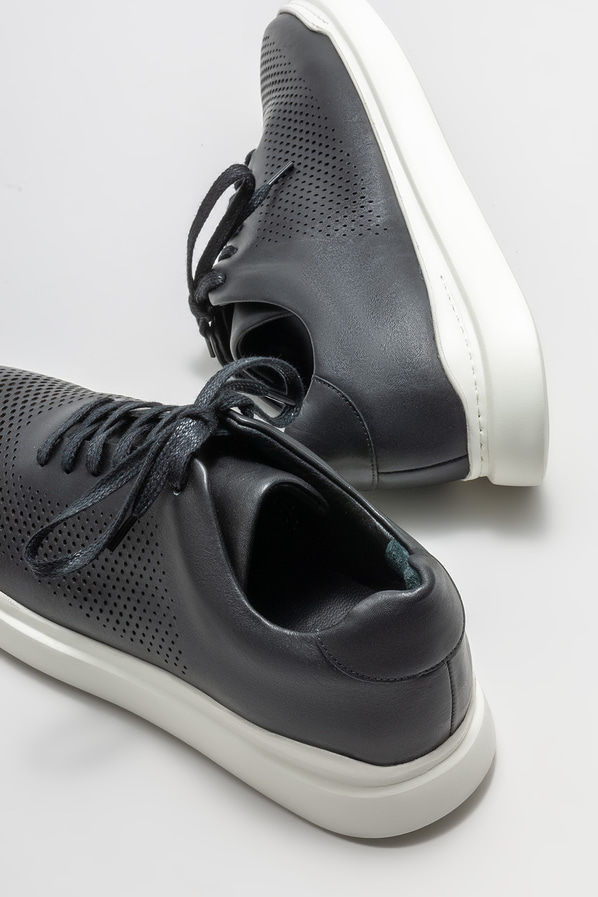 Siyah deri erkek günlük ayakkabı, günlük kullanım için - Elle Shoes