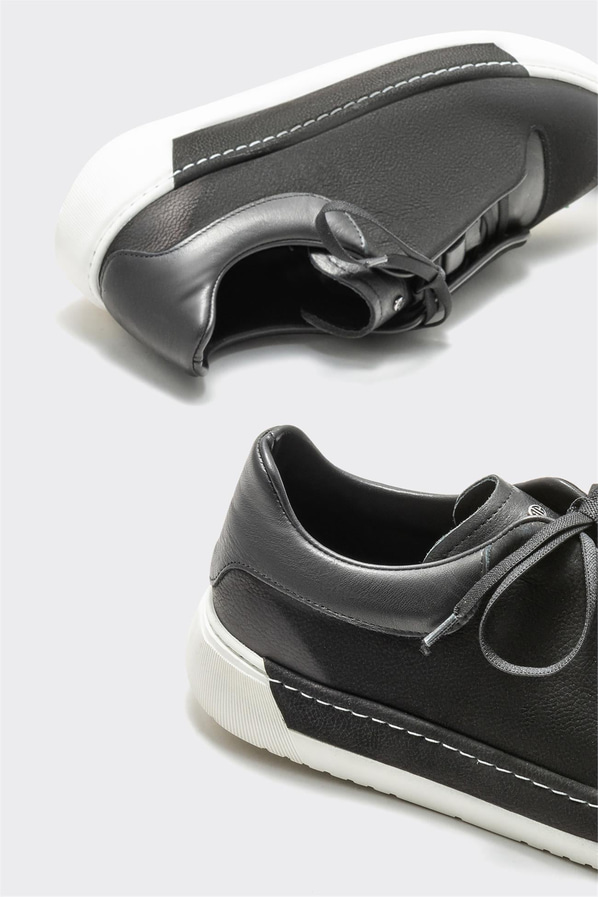 Siyah deri erkek günlük ayakkabı, günlük kullanım için - Elle Shoes