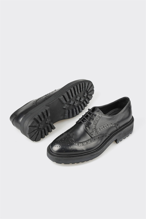 Siyah deri kalın tabanlı erkek günlük ayakkabı, günlük kullanım için - Elle Shoes