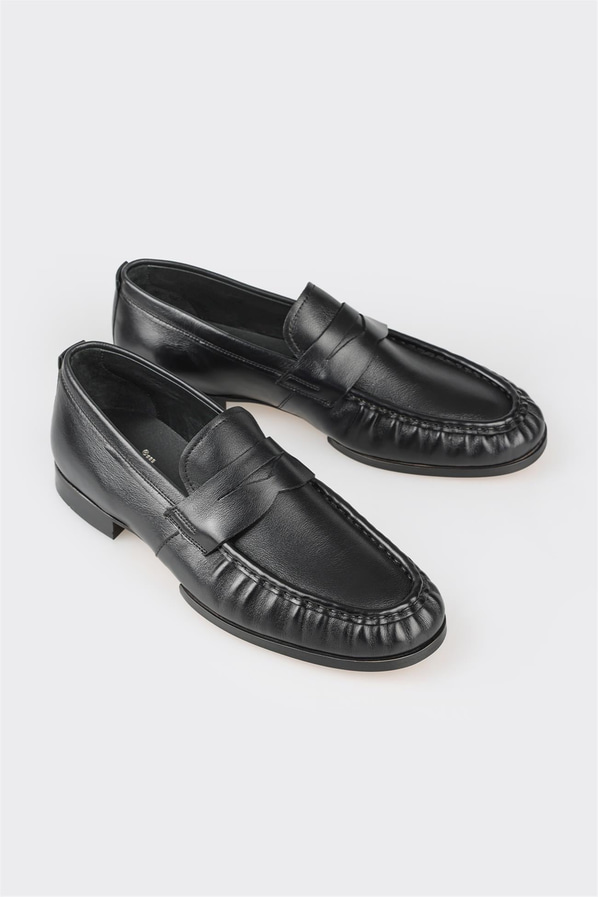 Siyah deri erkek loafer, rahat kullanım için - Elle Shoes