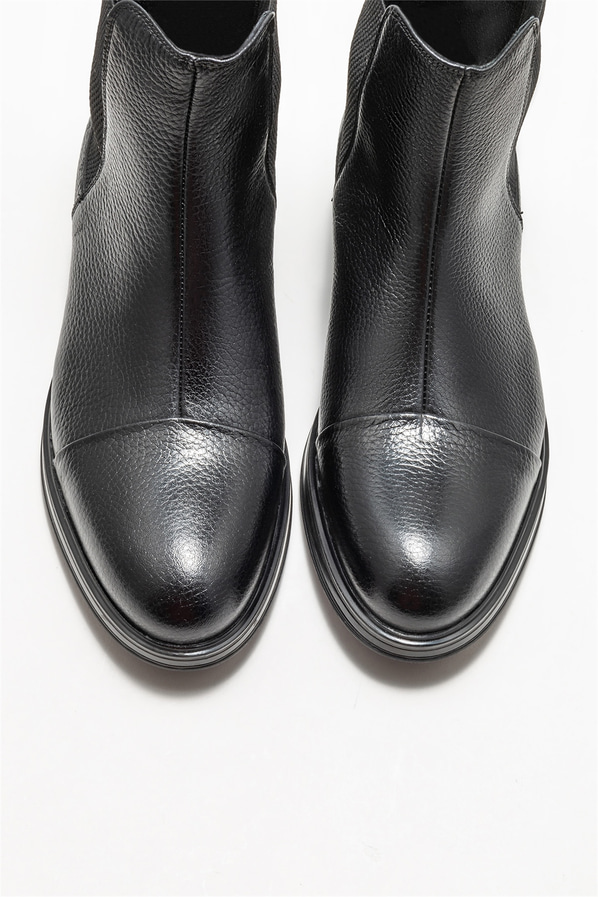 Siyah deri erkek günlük bot, günlük kullanım için - Elle Shoes