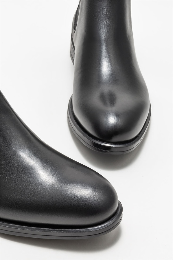 Siyah deri erkek günlük bot, günlük kullanım için - Elle Shoes