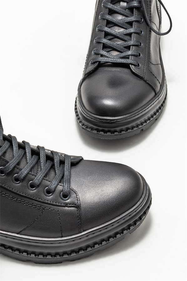 Siyah deri erkek günlük bot, günlük kullanım için - Elle Shoes