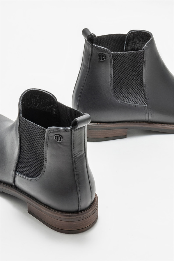 Siyah deri erkek günlük bot, günlük kullanım için - Elle Shoes