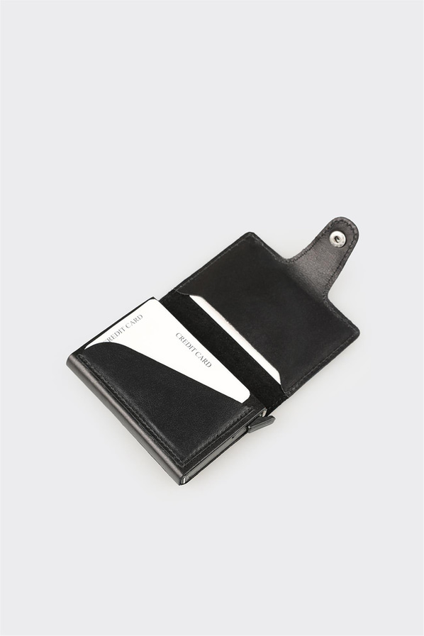 Siyah Deri Erkek Kartlık