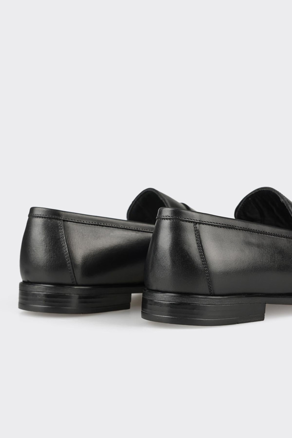 Siyah deri erkek loafer, ofis stili için - Elle Shoes