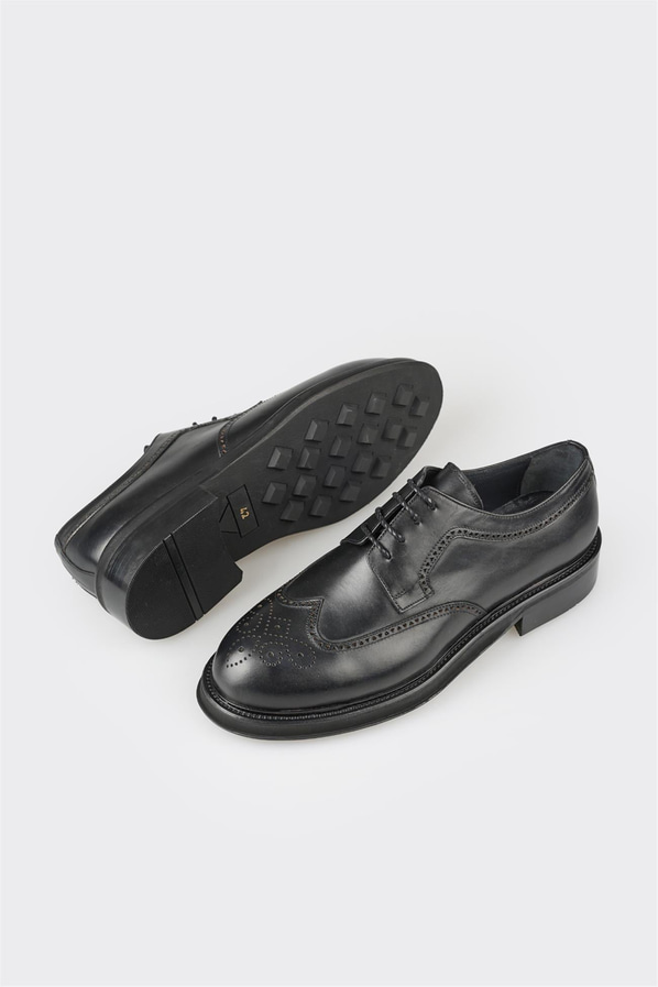 Siyah deri erkek klasik ayakkabı, rahat kullanım için - Elle Shoes