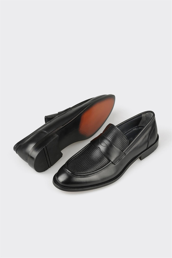 Siyah deri erkek loafer, ofis stili için - Elle Shoes