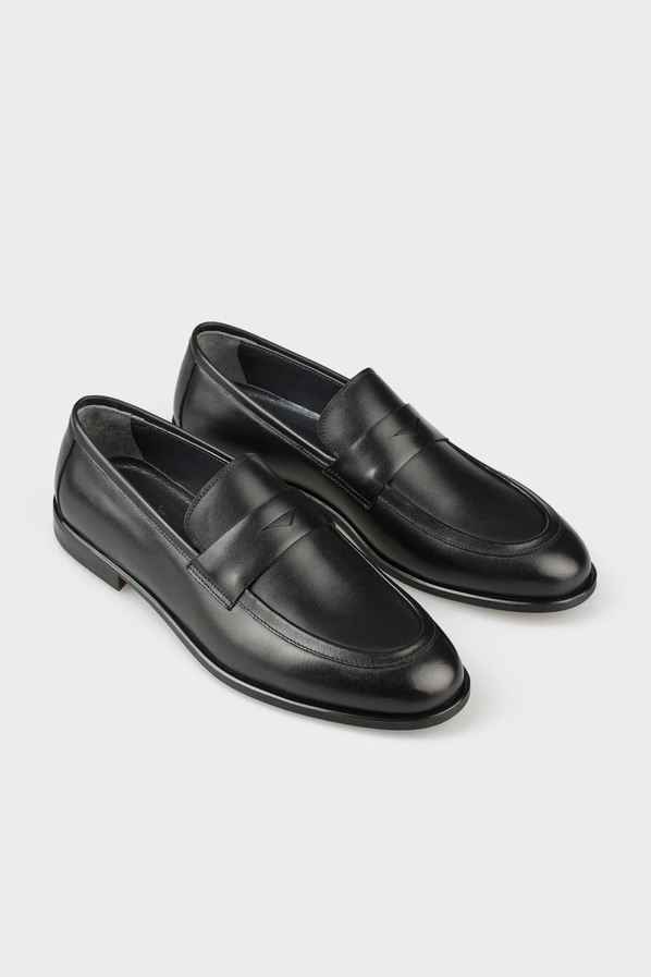 Siyah deri erkek loafer, ofis stili için - Elle Shoes