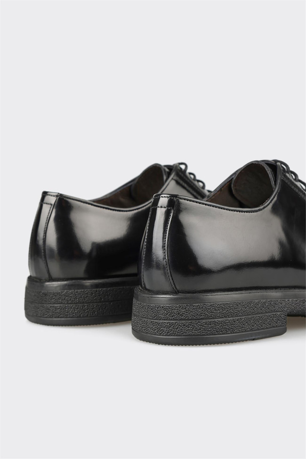 Siyah deri erkek klasik ayakkabı, casual stil için - Elle Shoes