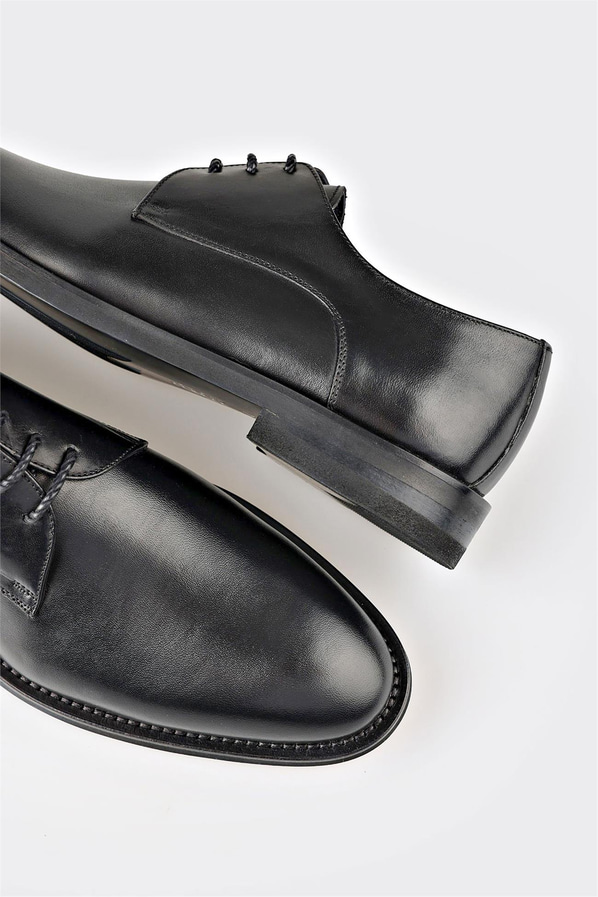 Siyah deri erkek klasik ayakkabı, ofis stili için - Elle Shoes