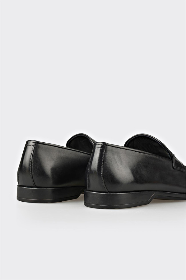 Siyah deri erkek loafer, klasik stil için - Elle Shoes