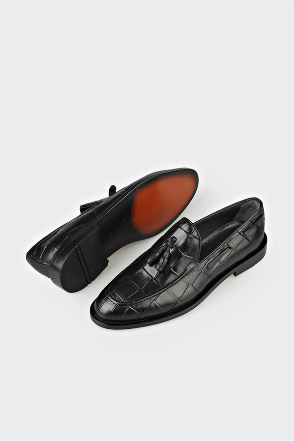Siyah deri püsküllü kroko dokulu erkek loafer, klasik stil için - Elle Shoes