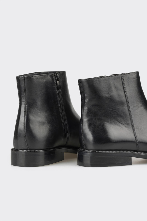 Siyah deri erkek klasik bot, ofis stili için - Elle Shoes