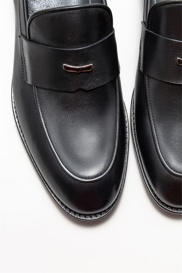 Siyah deri erkek loafer, klasik stil için - Elle Shoes