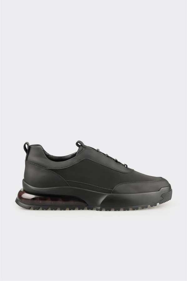 Siyah deri erkek spor ayakkabı, rahat kullanım için - Elle Shoes