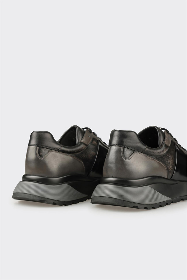 Siyah deri erkek spor ayakkabı, rahat kullanım için - Elle Shoes