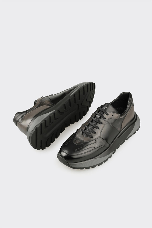 Siyah deri erkek spor ayakkabı, rahat kullanım için - Elle Shoes