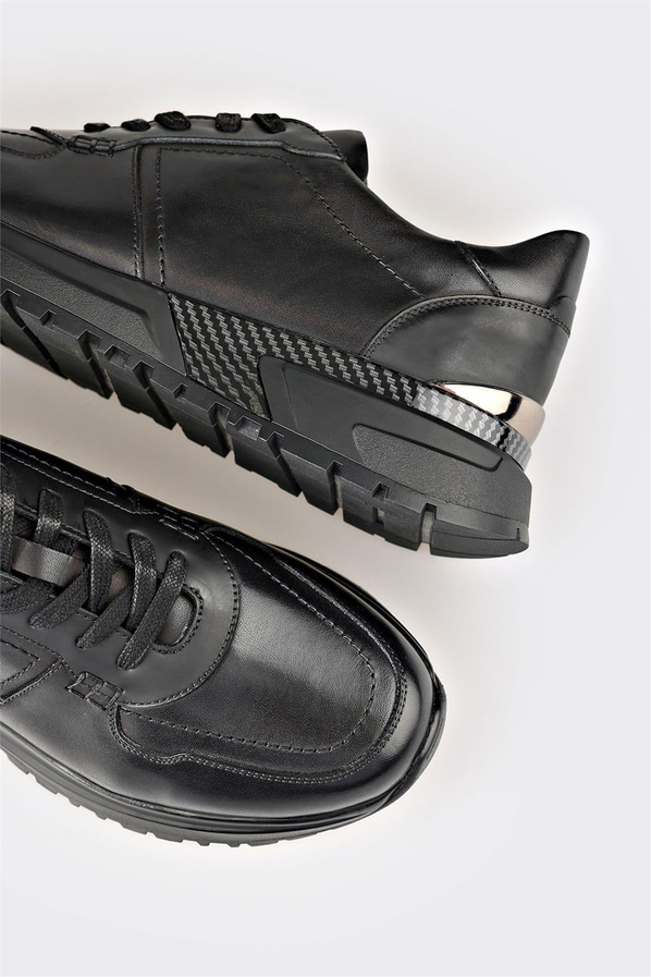 Siyah deri erkek spor ayakkabı, casual stil için - Elle Shoes