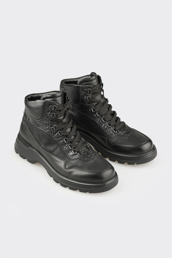 Siyah Deri Erkek Spor Bot