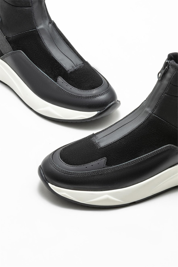 Siyah Deri Erkek Spor Bot